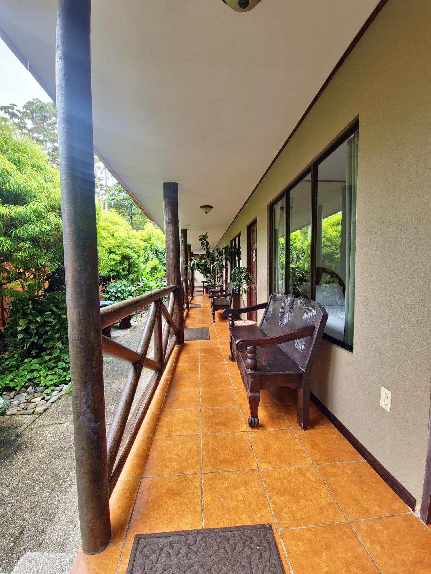 Diuwak Hotel Dominical Exterior foto