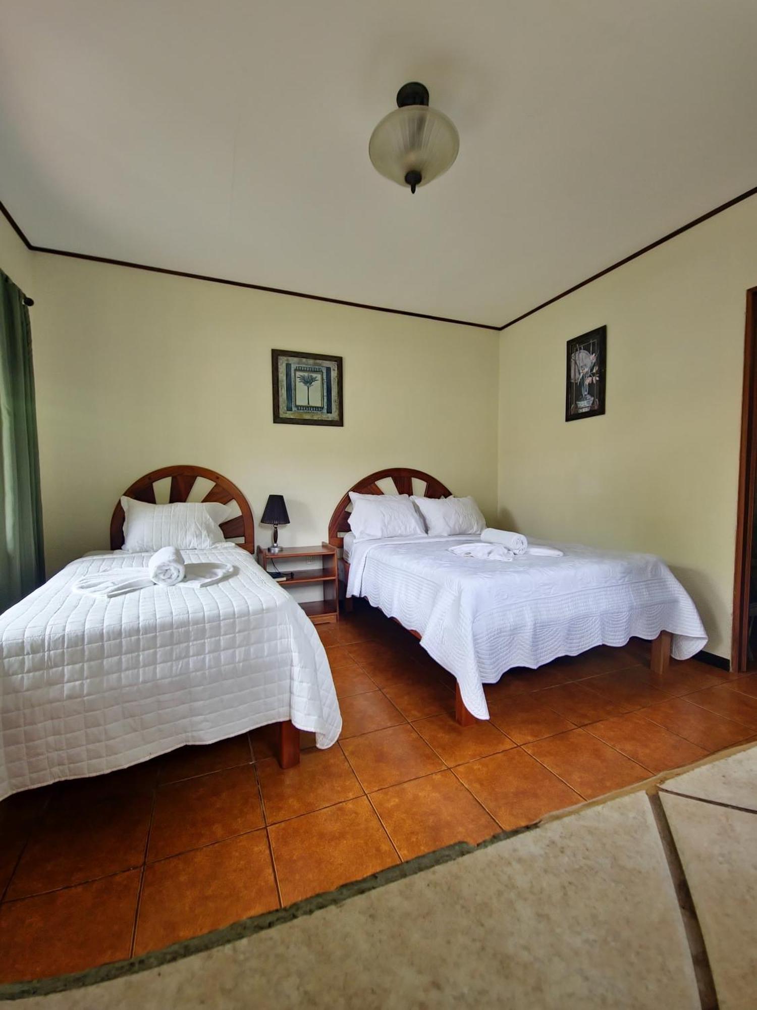 Diuwak Hotel Dominical Exterior foto